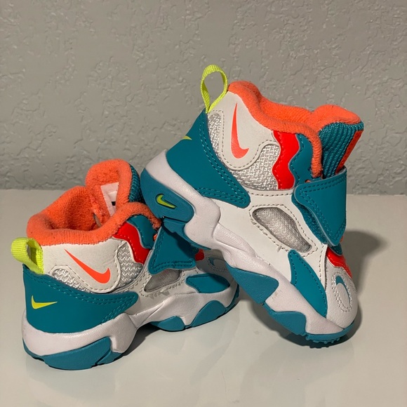 Nike Speed Turf TD 'Bright Turquoise’ Size 4C - Picture 4 of 7